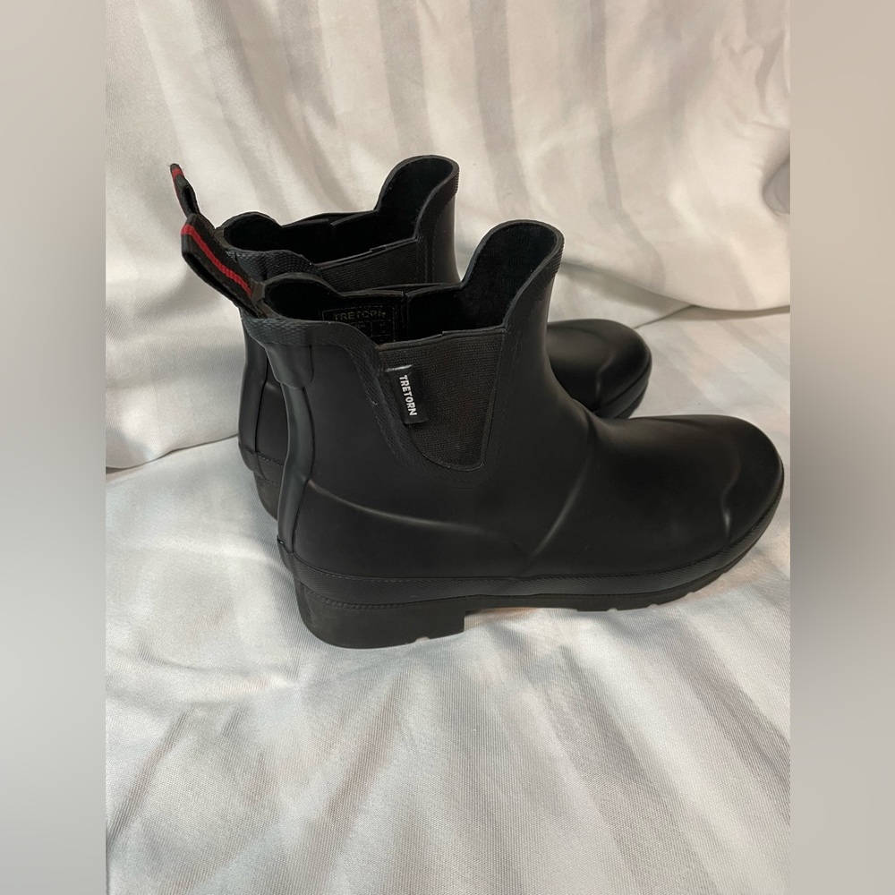 Womens size 8 tretorn rubber boots